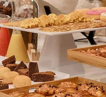 מלון Nh Toulouse Airport 4*