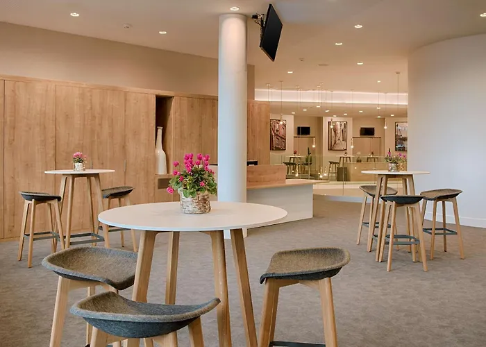 Nh Toulouse Airport 4*