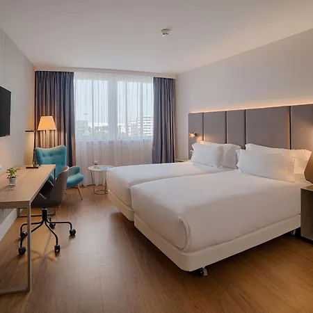 Nh Toulouse Airport Hotel 4*