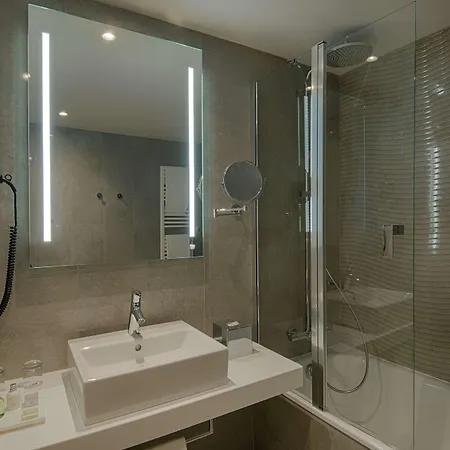 Nh Toulouse Airport 4* Blagnac