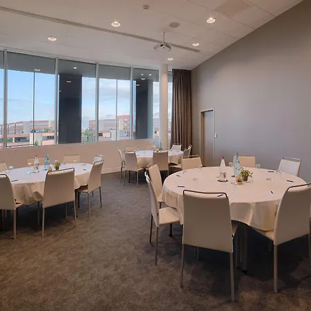 Nh Toulouse Airport Otel Blagnac