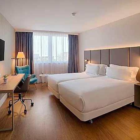 Nh Toulouse Airport Hotel 4*