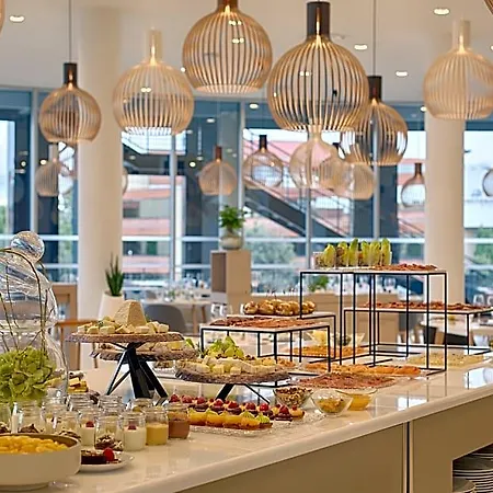 Nh Toulouse Airport 4* Blagnac