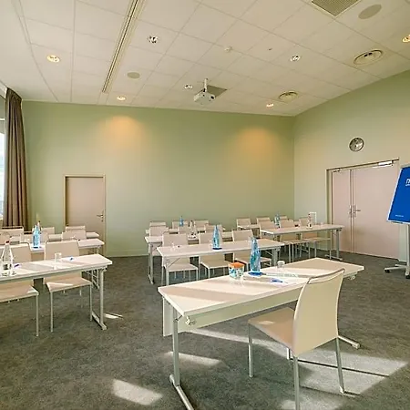 Nh Toulouse Airport 4*