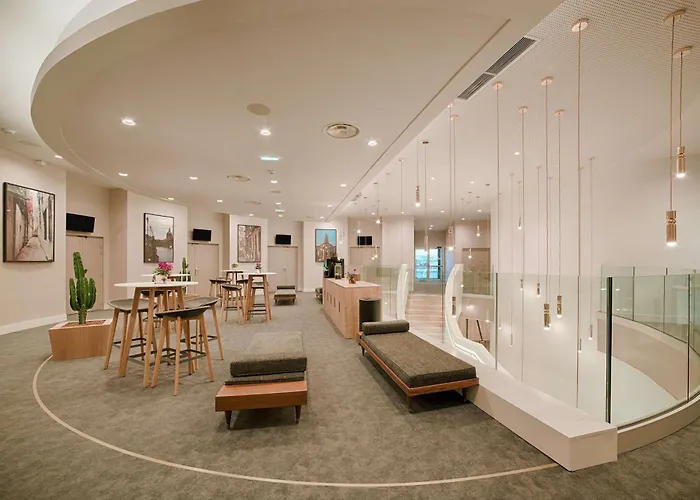 Nh Toulouse Airport 4*